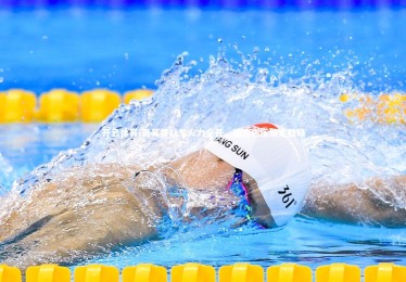 开云体育-日耳曼战车火力全开，强势碾压锁定胜局